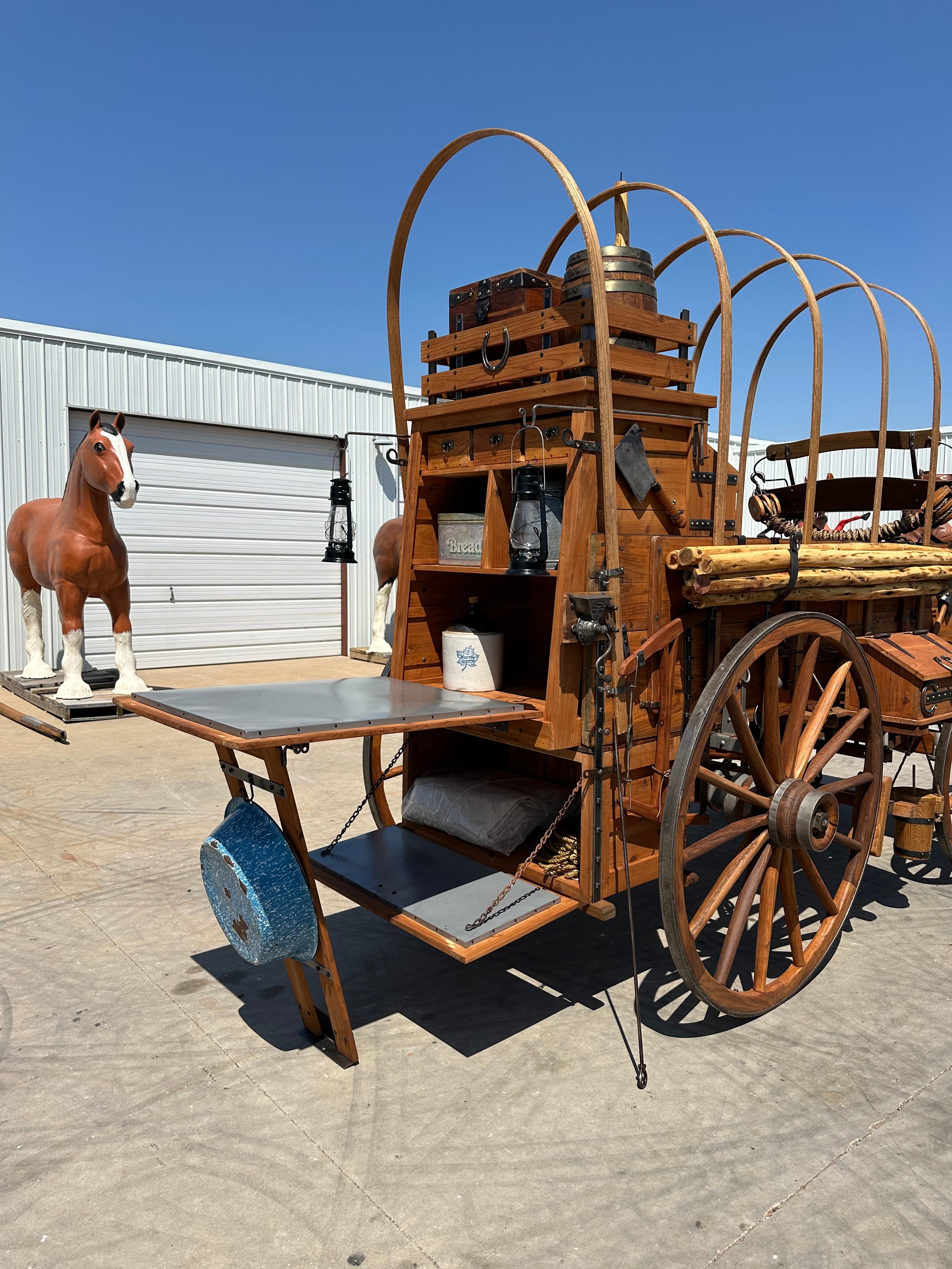 Peter Schuttler High Narrow Chuckwagon