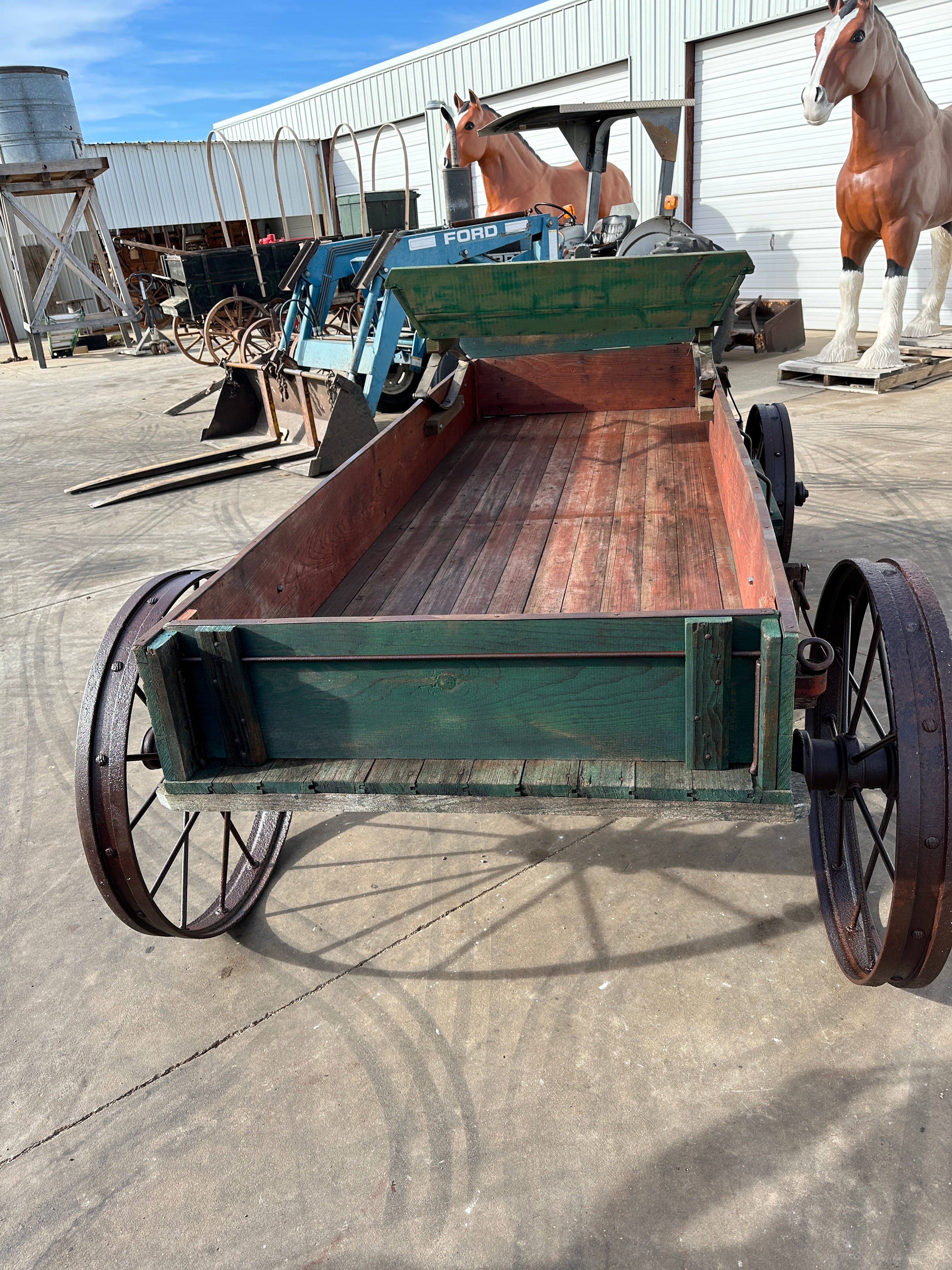 #406 Forest Green Harvest Display Wagon